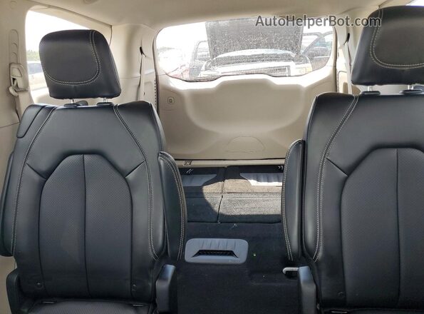 2C4RC1BGXRR120034 2024 CHRYSLER PACIFICA White Вид задньої частини салону