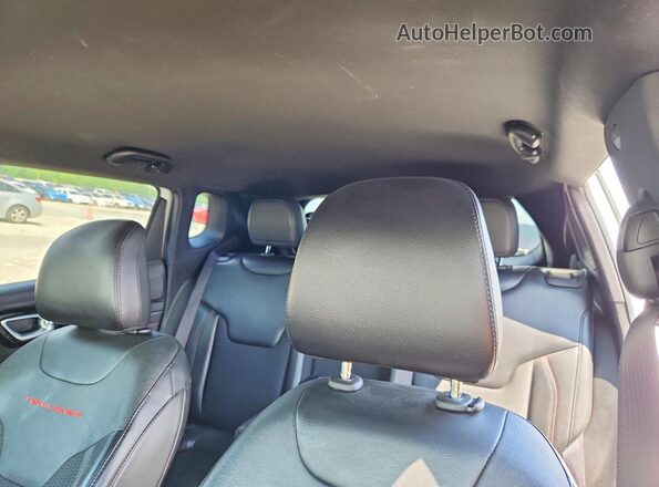 3C4NJDDN3PT544277 2023 JEEP COMPASS Белый Вид задней части салона