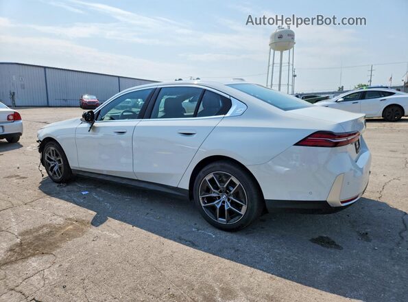 WBA43FJ04VCY26430 2027 BMW 5 SERIES White Задня права чверть