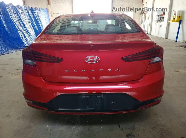 5NPD84LFXLH556163 2020 HYUNDAI ELANTRA Red Front interior view