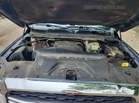3C63R3GJ9KG572676 2019 RAM 3500 Blue ძრავის განყოფილების ხედი