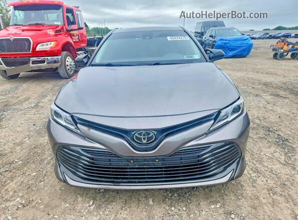 4T1B11HK6JU017604 2018 TOYOTA CAMRY Серый Вид сзади