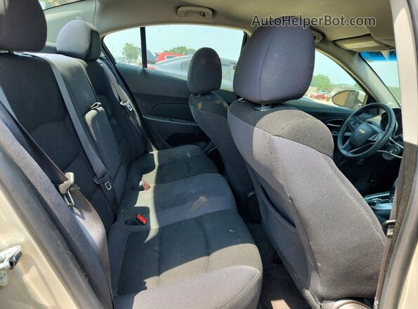 1G1PE5SB9G7137220 2016 CHEVROLET CRUZE Gold Rear interior view