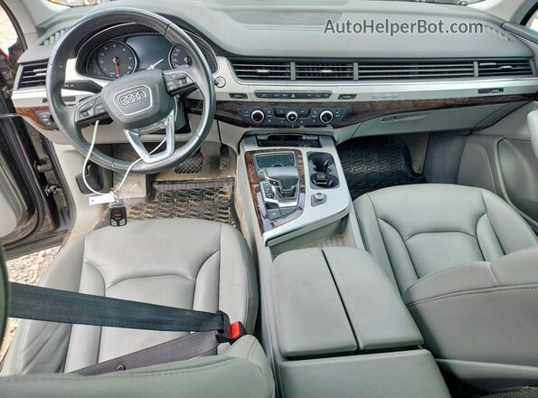WA1AHAF71KD017063 2019 AUDI Q7 Gray Սարքավորումների վահանակի տեսք