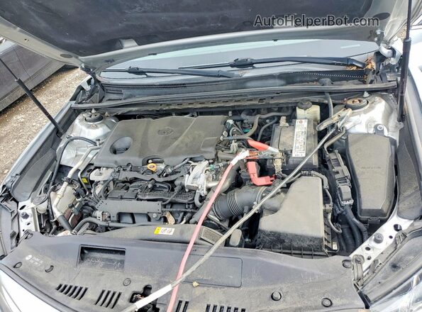 4T1B11HK3JU132371 2018 TOYOTA CAMRY Silver ძრავის განყოფილების ხედი