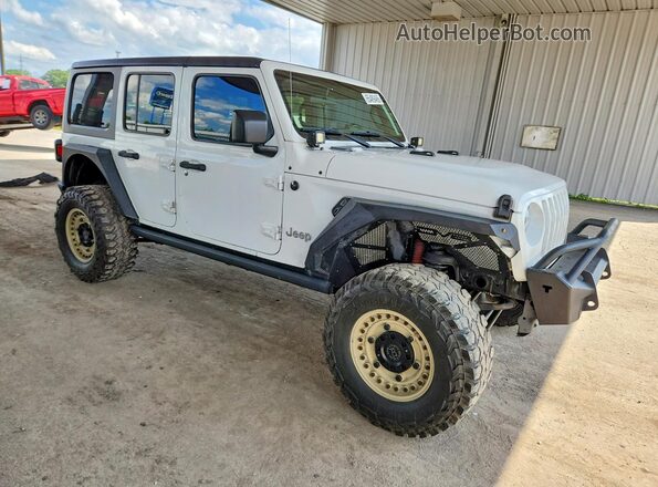1C4HJXDG1JW122719 2018 JEEP WRANGLER White Widok z przodu