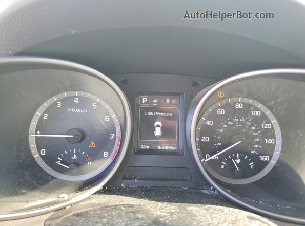 5NMZT3LB7JH061747 2018 HYUNDAI SANTA White Հետևի նստատեղերի տեսք