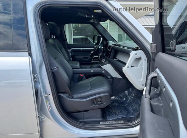 SALEW7RU6N2097910 2022 LAND ROVER DEFENDER Silver Rear view