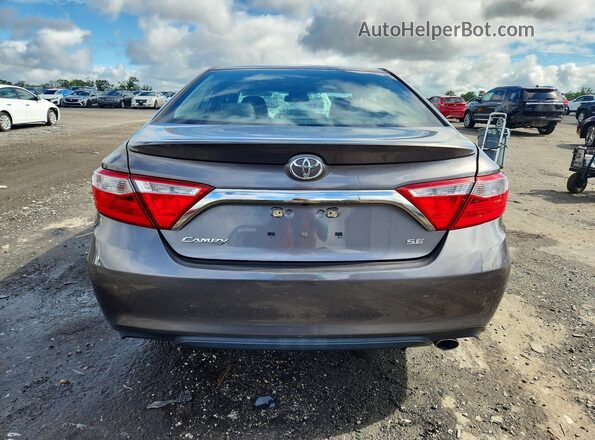 4T1BF1FK1HU314469 2017 TOYOTA CAMRY Gray Սալոնի դիմացի տեսք