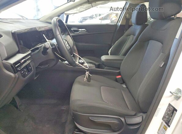 KNDPU3DG3T7317293 2026 KIA SPORTAGE White Առջևի վահանակի տեսք