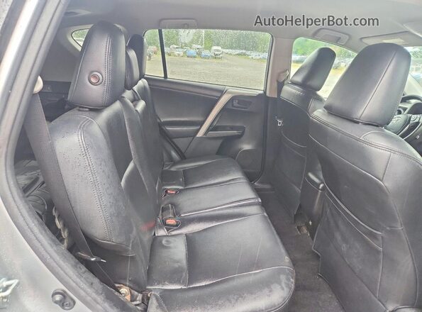 2T3BFREV4HW666334 2017 TOYOTA RAV4 Серебряный Вид задней части салона