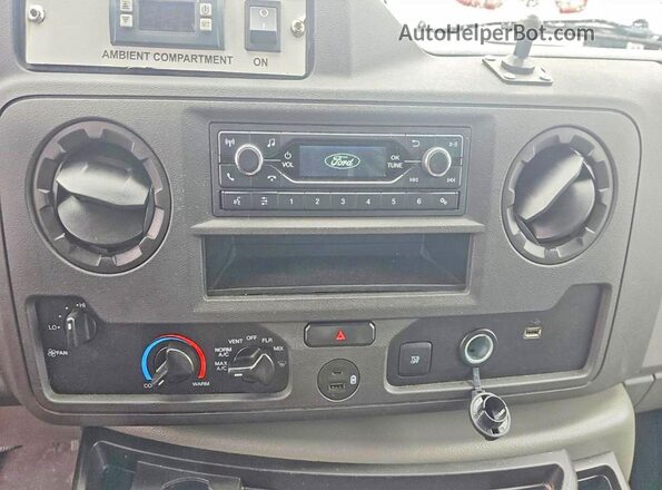 1FDWE3FN0RDD00655 2024 FORD ECONOLINE Белый Вид задних сидений
