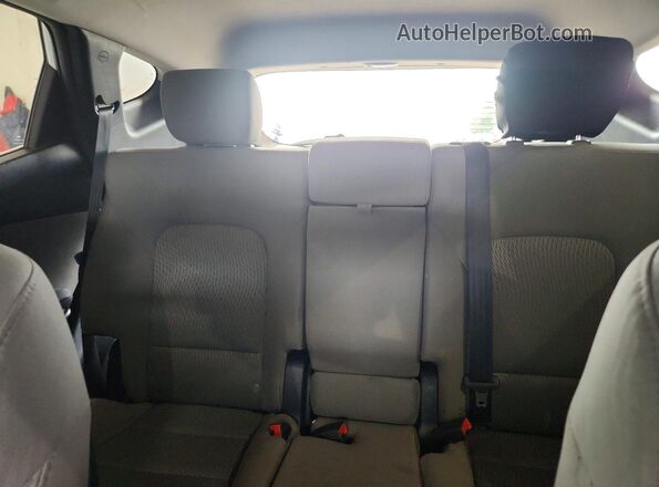 5XYZTDLB9HG441487 2017 HYUNDAI SANTA White Widok wnętrza z tyłu