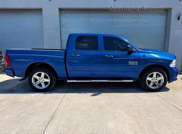 3C6RR6KG2JG249849 2018 RAM 1500 Blue Панорамний вид салону 360°