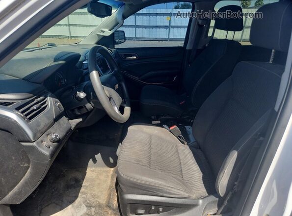 1GNLCDEC9GR252454 2016 CHEVROLET TAHOE Белый Вид панели приборов