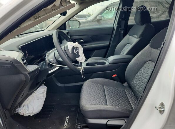 3N8AP6CE4TL374262 2026 NISSAN KICKS White Widok deski rozdzielczej