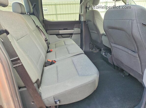 1FTFW3L8XSKE89378 2025 FORD F150 Silver Вид задньої частини салону