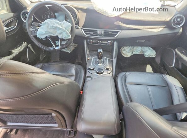ZARFAEDNXJ7563985 2018 ALFA ROMEO GIULIA Gray Instrument cluster view