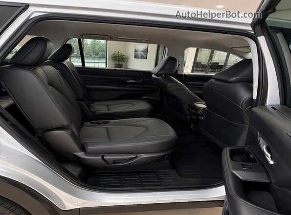 5TDAAAB59SS090491 2025 TOYOTA GRAND Silver წინა სალონის ხედი