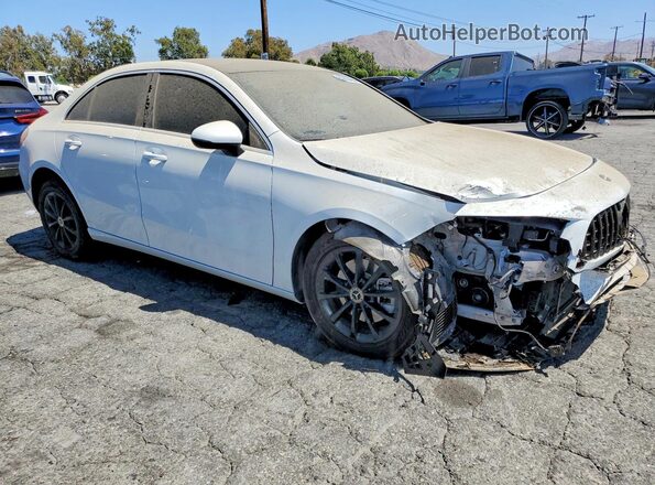 W1K3G4EB5LW043525 2020 MERCEDES-BENZ A White Widok z przodu
