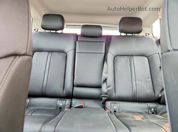 7MMVAAEW8TN176212 2026 MAZDA CX-5 Black Вид задньої частини салону