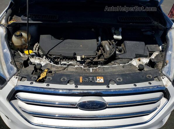 1FMCU0GD6JUD07995 2018 FORD ESCAPE White ძრავის განყოფილების ხედი