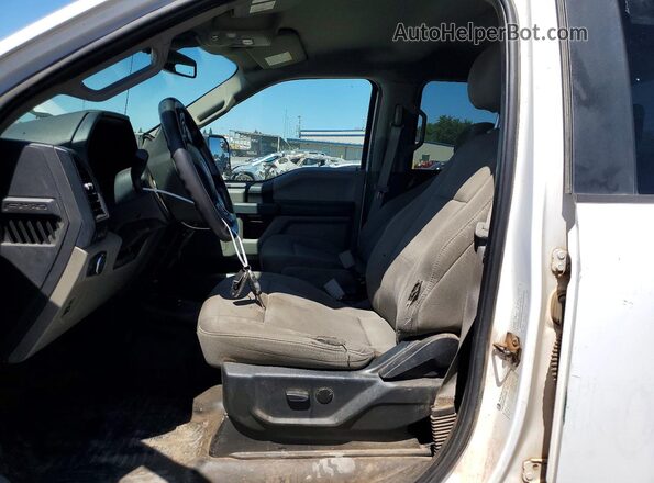 1FTEW1P46KKD91682 2019 FORD F150 White Dashboard view