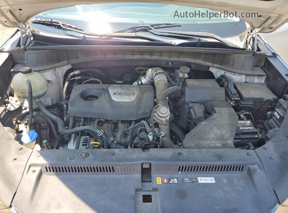 KM8J33A23HU276668 2017 HYUNDAI TUCSON Silver Vista del compartimento del motor