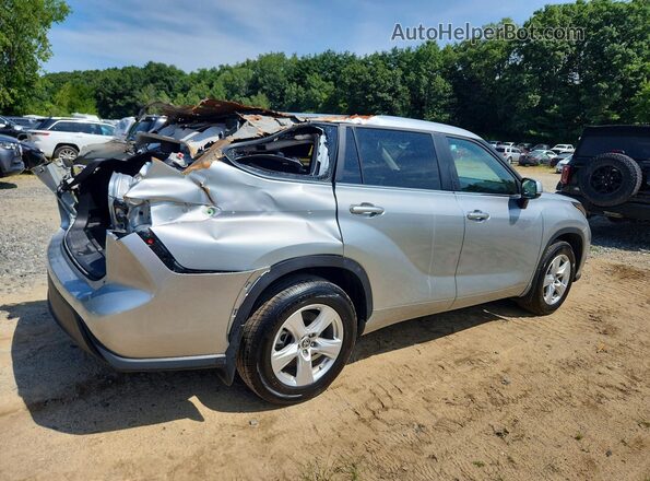 5TDKDRBH8RS550769 2024 TOYOTA HIGHLANDER Silver წინა მარჯვენა