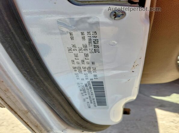 2C4RC1CG7GR207059 2016 CHRYSLER TOWN White 360 interior view