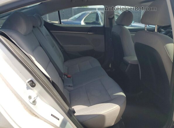 5NPD84LF3HH011364 2017 HYUNDAI ELANTRA Silver Widok wnętrza z tyłu