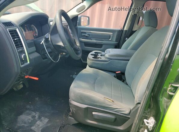 1C6RR7GG4HS792301 2017 RAM 1500 Green Widok deski rozdzielczej