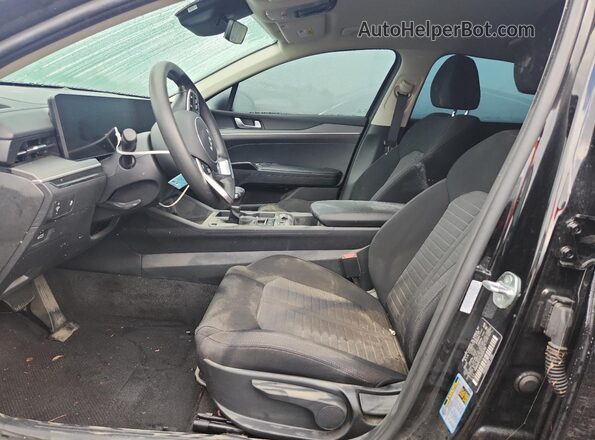 KNAG24J72S5325781 2025 KIA K5 Black Widok deski rozdzielczej