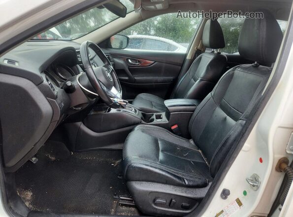 JN8AT2MV9HW018989 2017 NISSAN ROGUE Белый Вид панели приборов