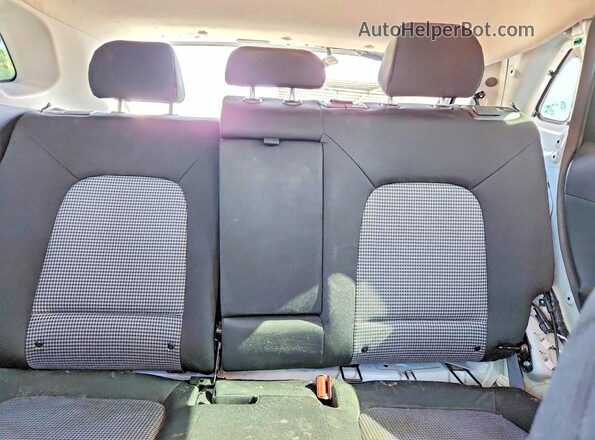 KM8K22AA2JU089887 2018 HYUNDAI KONA Белый Вид задней части салона