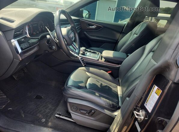 WA1AVAF13KD016260 2019 AUDI Q8 Black Vista del salpicadero