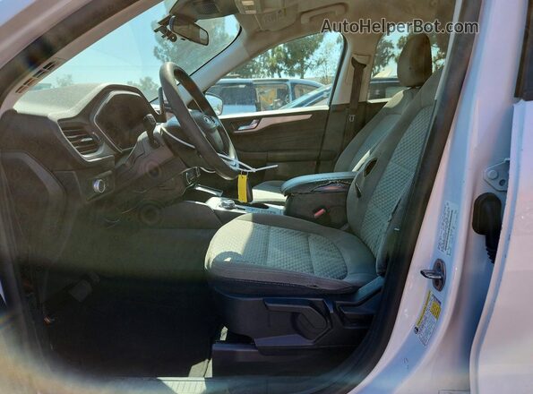 1FMCU0G65MUA42699 2021 FORD ESCAPE White Vista del salpicadero