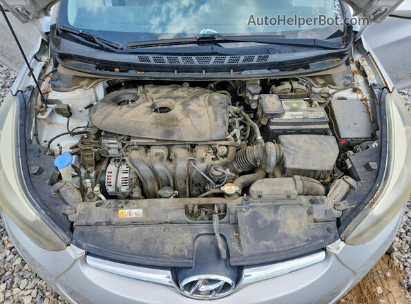 5NPDH4AE3GH709689 2016 HYUNDAI ELANTRA Серебряный Вид подкапотного пространства