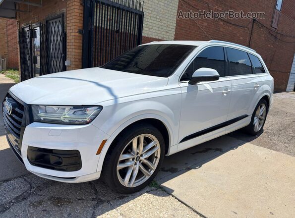 WA1VAAF7XJD023271 2018 AUDI Q7 White Задня права чверть