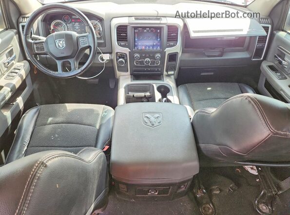 1C6RR6LT8KS586340 2019 RAM 1500 Red ხელსაწყოთა პანელის ხედი