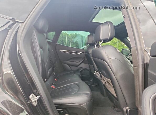 ZN661XUA8JX299215 2018 MASERATI LEVANTE Black Engine compartment view