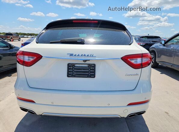 ZN661XUL3HX210825 2017 MASERATI ALL OTHER White Vista interior delantera