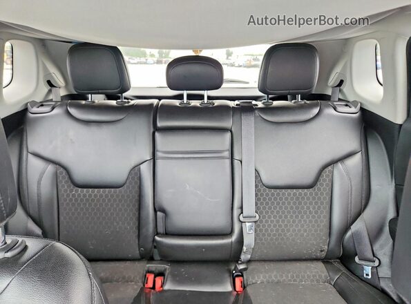 3C4NJCBB3JT318315 2018 JEEP COMPASS Серый Вид задней части салона