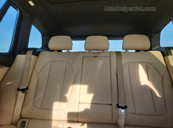 5UXTR7C51KLF27065 2019 BMW X3 White Rear interior view