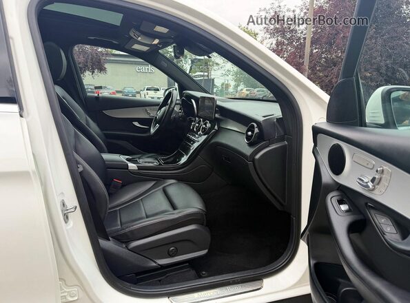 W1N0G8EB3NV376098 2022 MERCEDES-BENZ GLC-CLASS White Rear view