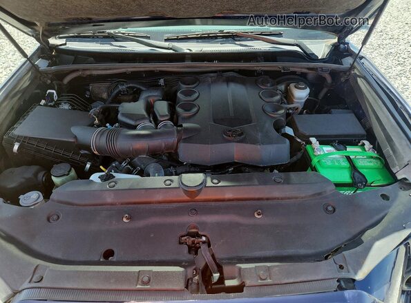 JTEZU5JR2K5198250 2019 TOYOTA 4RUNNER Blue Вид підкапотного простору