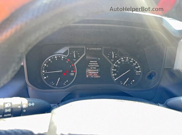 5TFLA5DA9PX099011 2023 TOYOTA TUNDRA Green ხელსაწყოთა პანელის ხედი