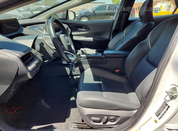 JTDACAAU5S3056164 2025 TOYOTA PRIUS White Առջևի վահանակի տեսք