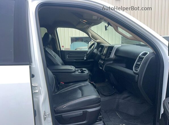 3C6UR5JJ3KG562170 2019 RAM 2500 White Հետևի տեսք