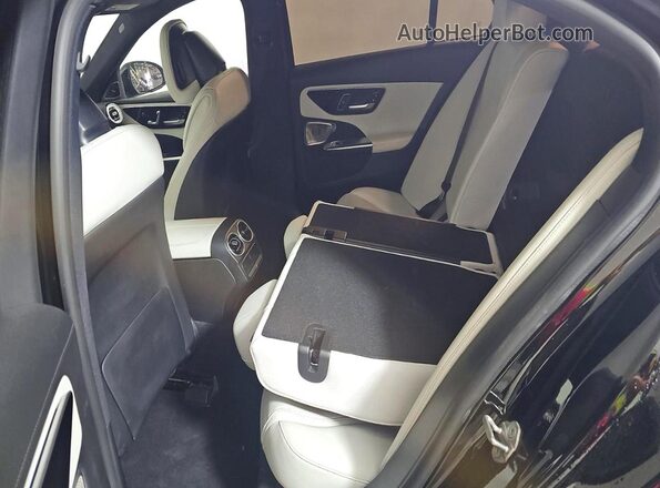 W1KAF4GB2NR009714 2022 MERCEDES-BENZ C Black წინა სალონის ხედი